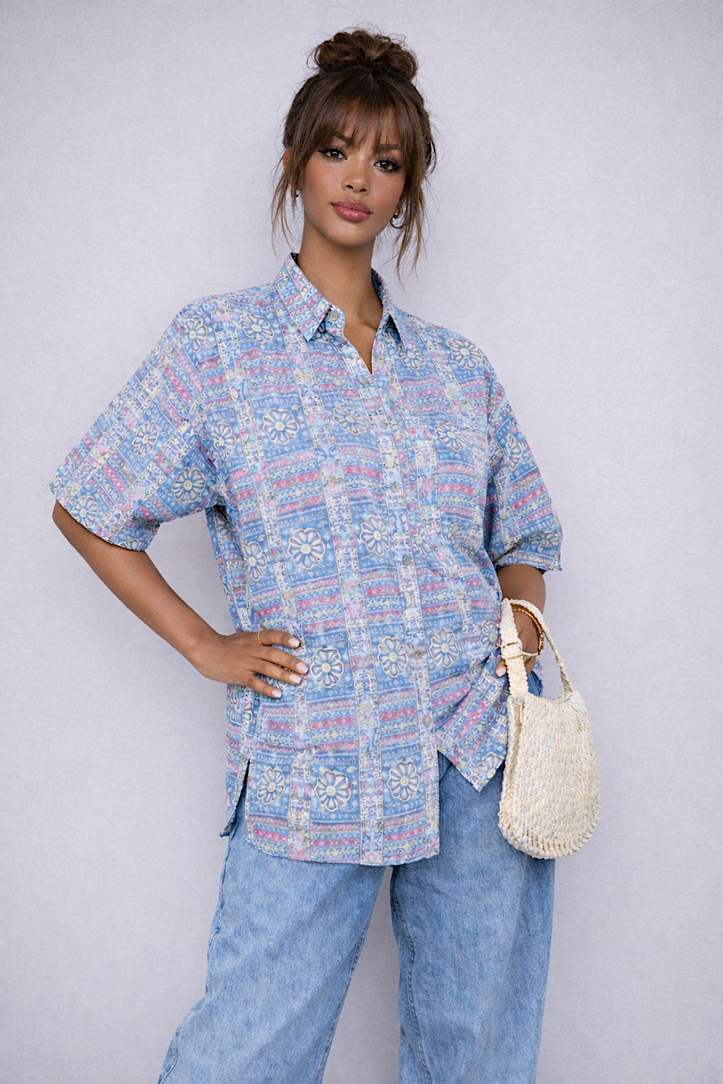 1990's RETRO Button Up Shirt - LARGE