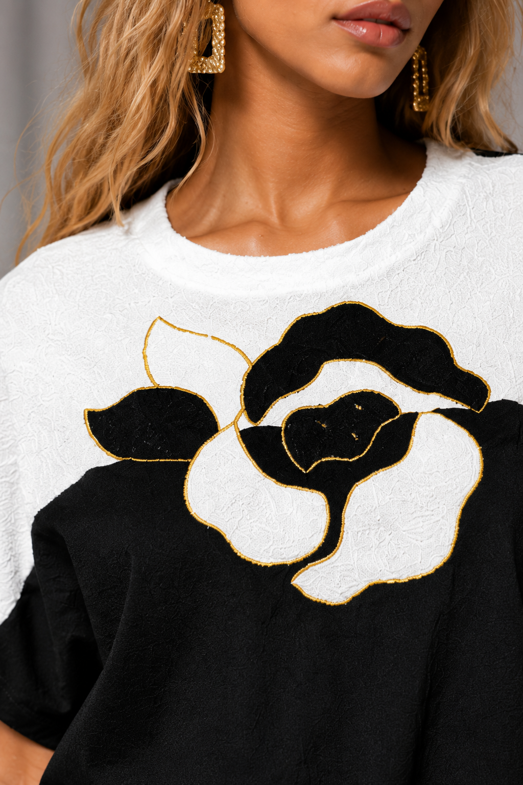 Vintage 90s Black & White Rose Top | LARGE
