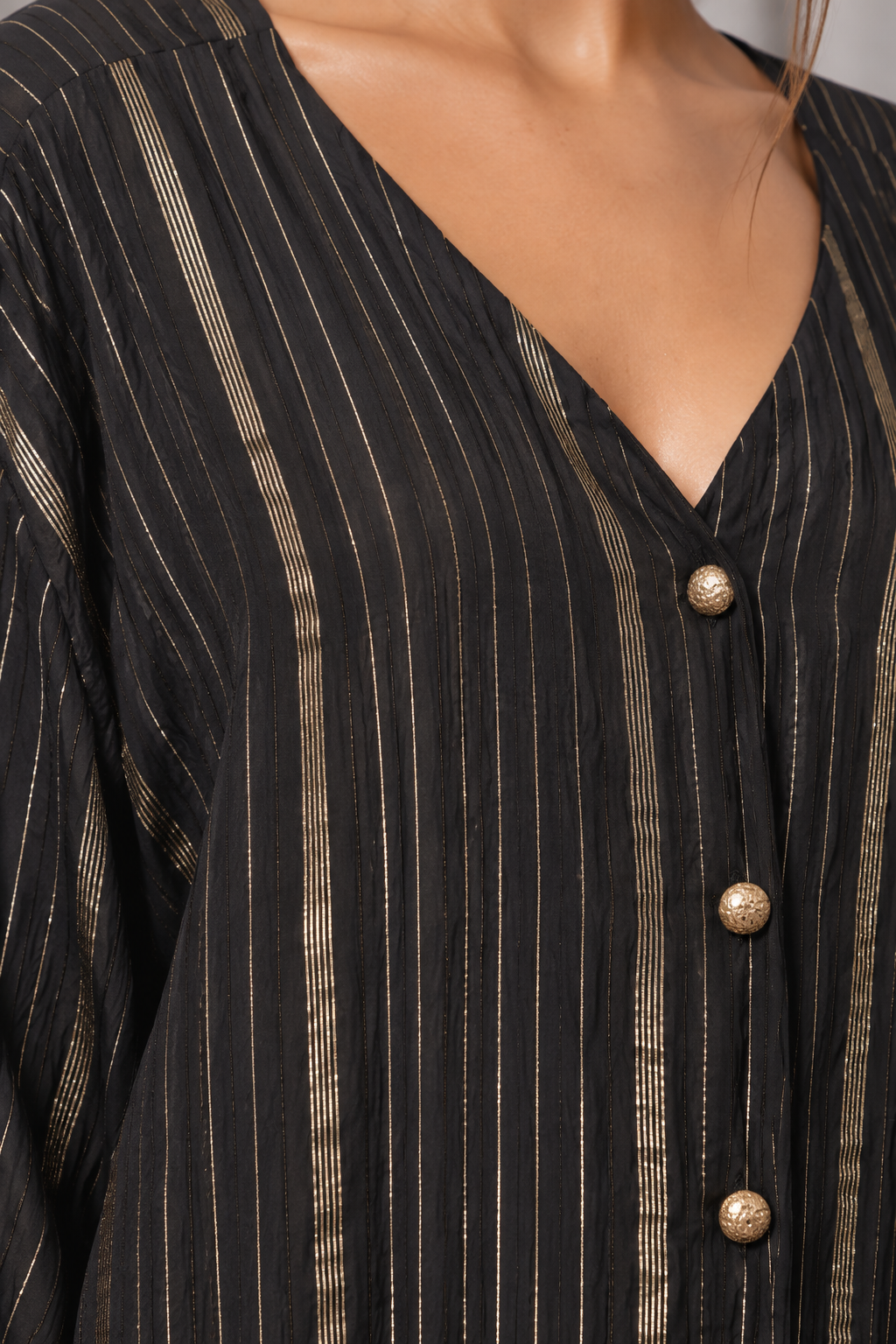 90s Black & Gold Striped Blouse – MEDIUM
