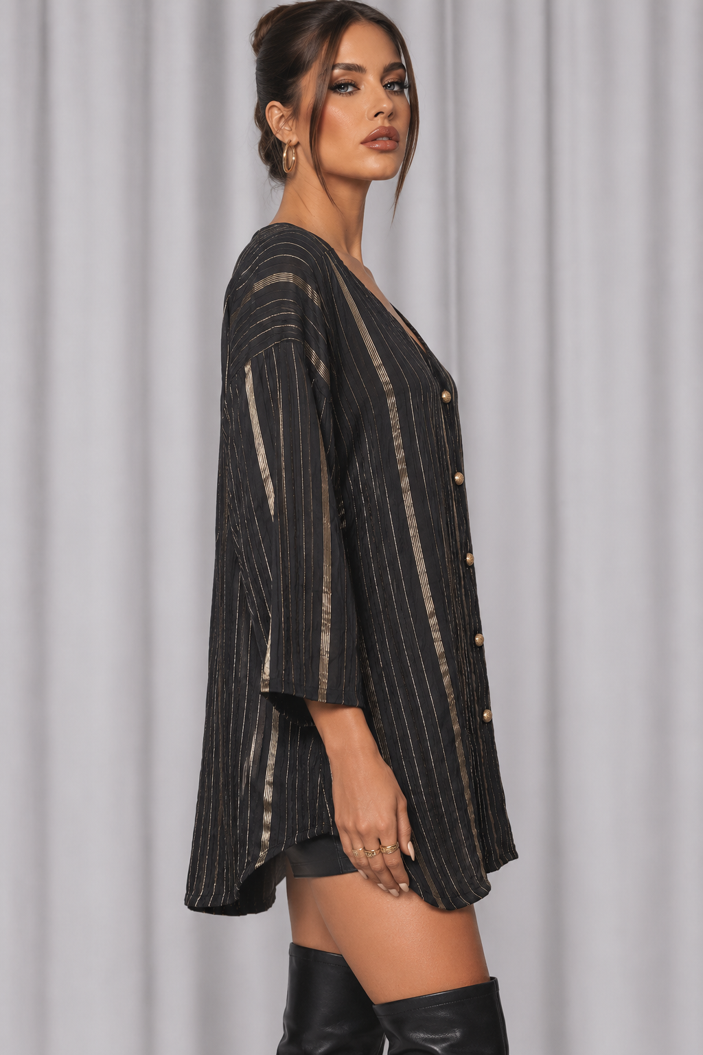 90s Black & Gold Striped Blouse – MEDIUM