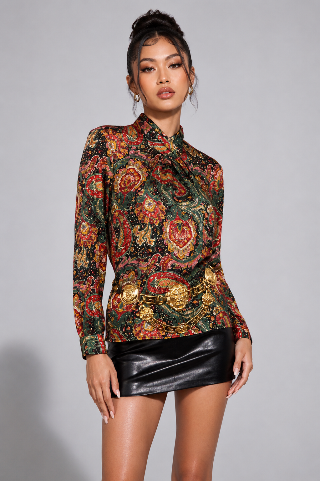 90s Burgundy Paisley Turtleneck Blouse | Vintage Colorful Dressy Top | MEDIUM