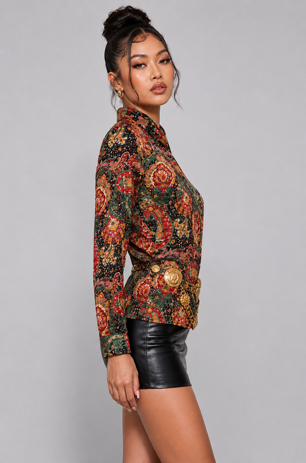 90s Burgundy Paisley Turtleneck Blouse | Vintage Colorful Dressy Top | MEDIUM