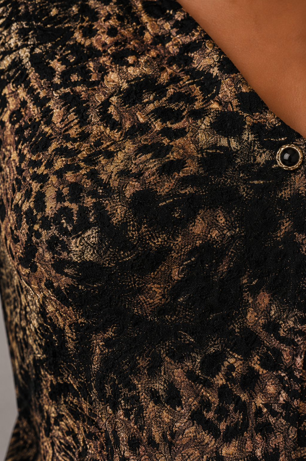 90s Vintage Animal Print Blouse | MEDIUM